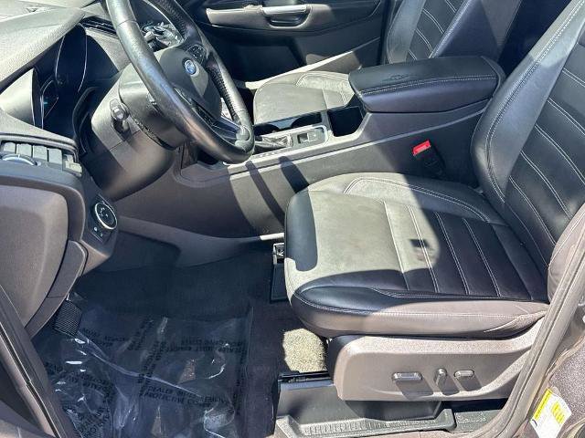 Certified 2019 Ford Escape Titanium FWD image 28