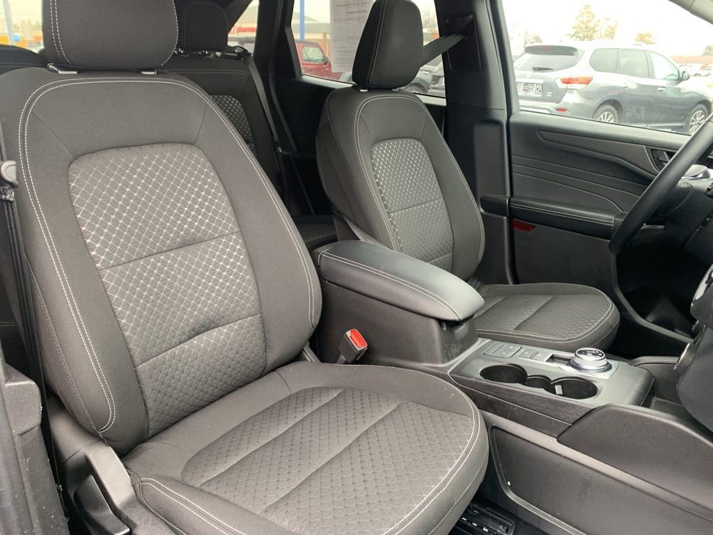 Certified 2023 Ford Escape Active AWD/4WD image 23