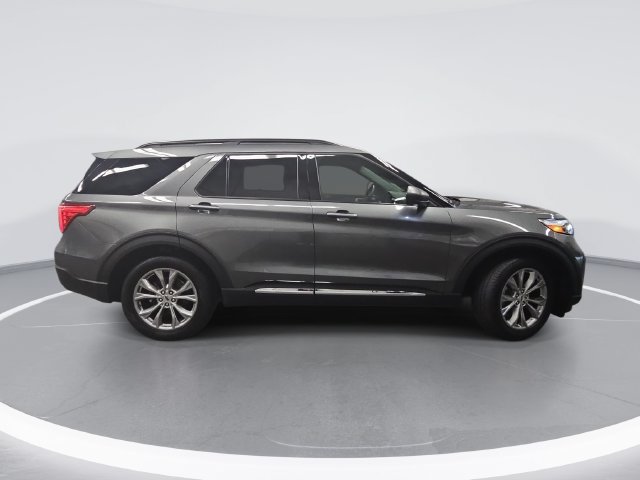 Certified 2023 Ford Explorer XLT w/ Equipment Group 202A RWD image 2