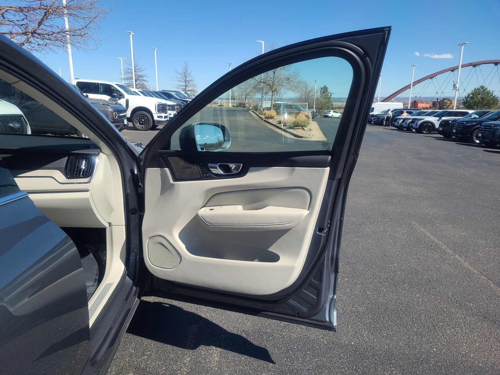 Used 2021 Volvo XC60 T5 Inscription w/ Advanced Package image 16