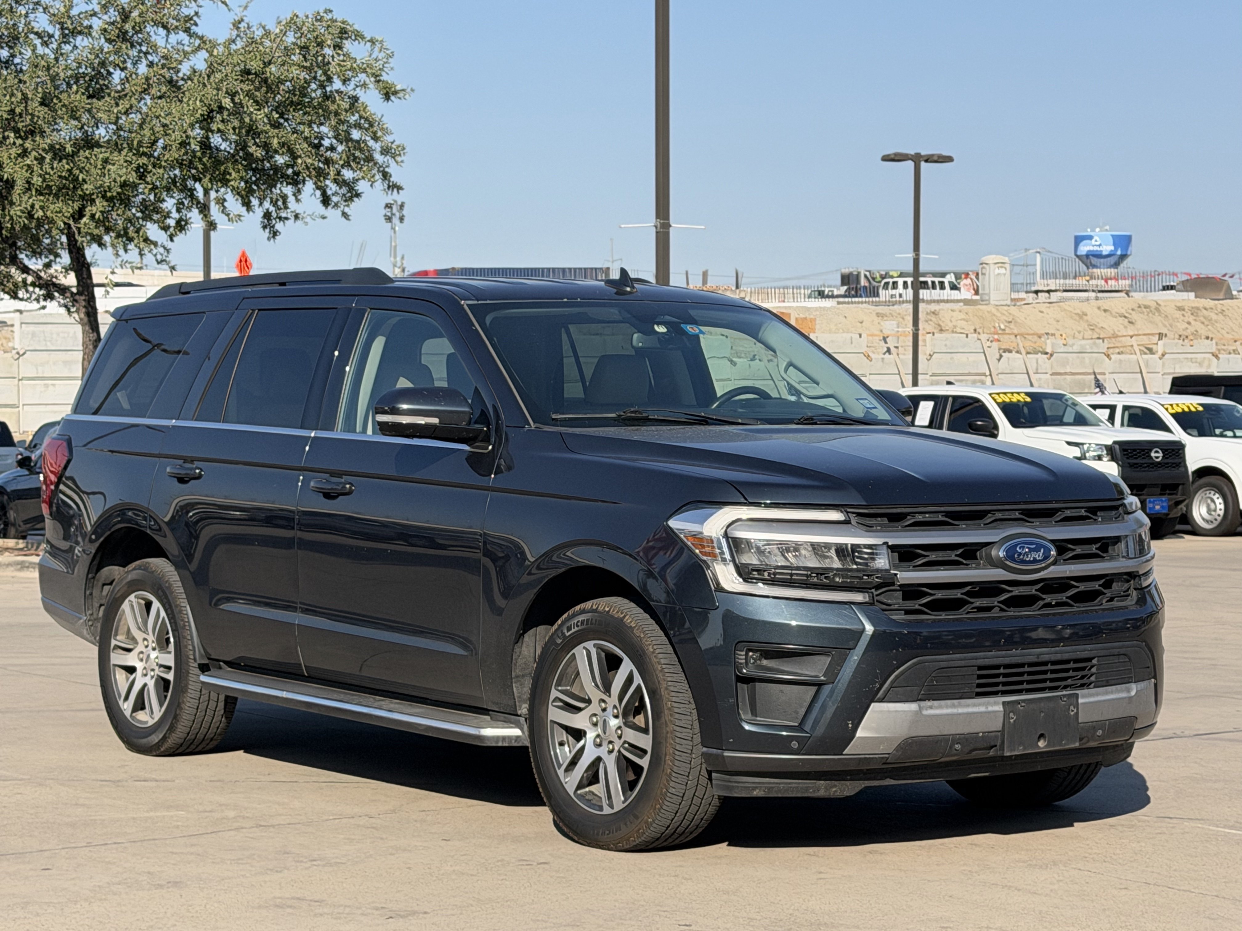 Certified 2022 Ford Expedition XLT RWD image 2