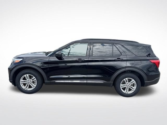 Certified 2021 Ford Explorer XLT w/ Equipment Group 202A AWD/4WD image 5