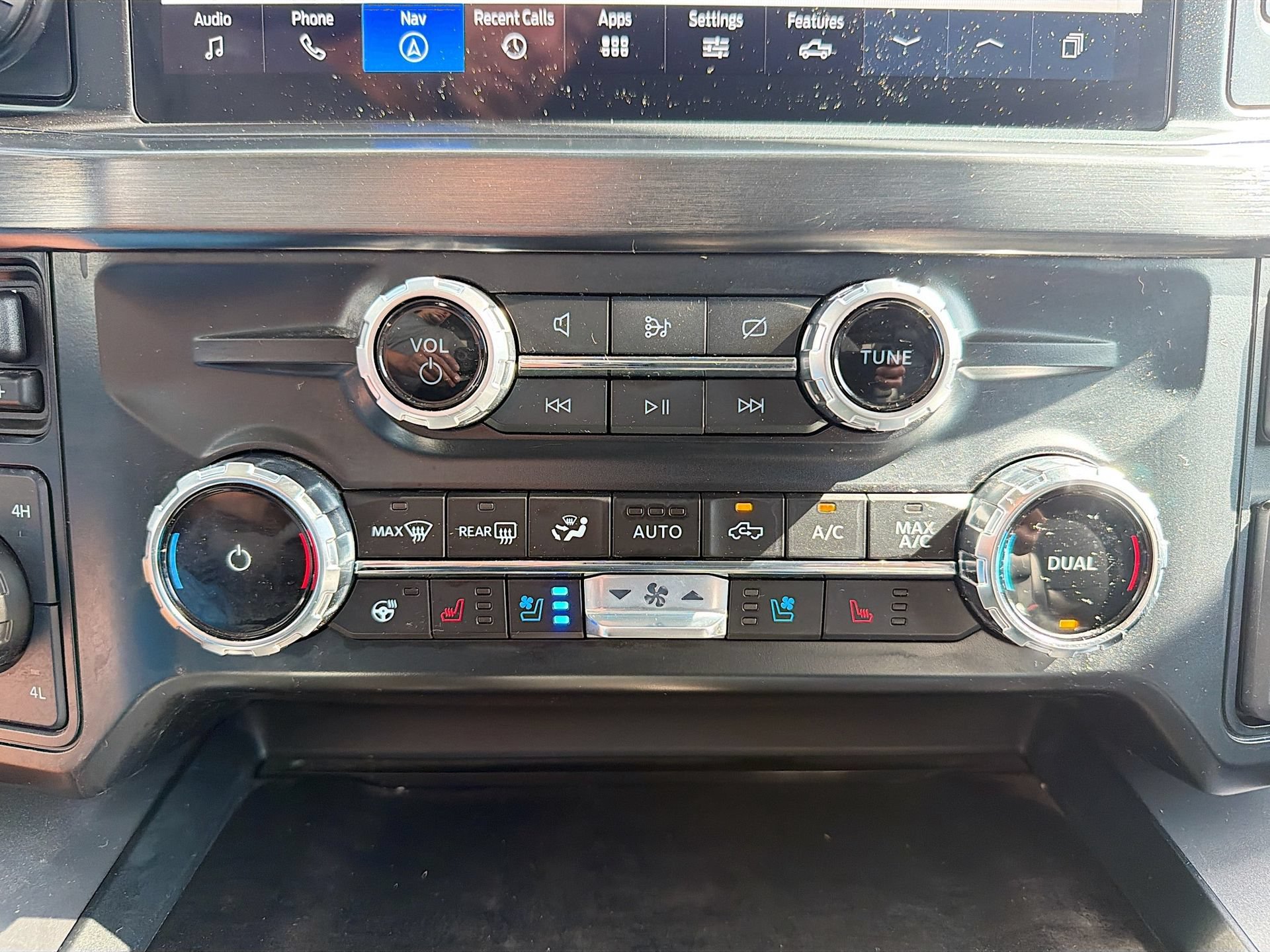 Certified 2024 Ford F250 Lariat w/ Lariat Ultimate Package AWD/4WD image 21