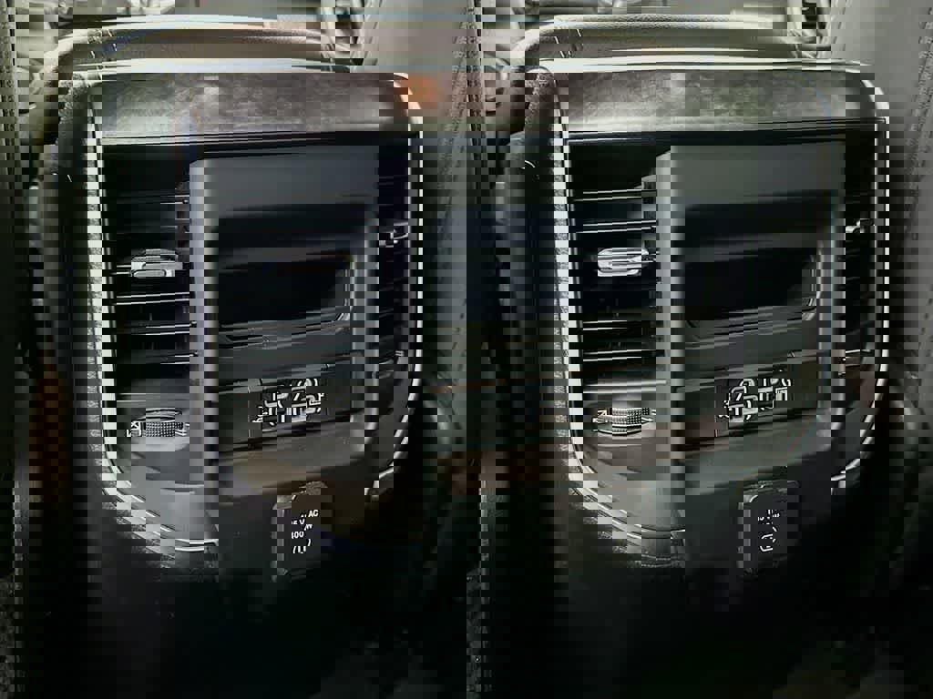 Used 2019 RAM 1500 Big Horn image 16