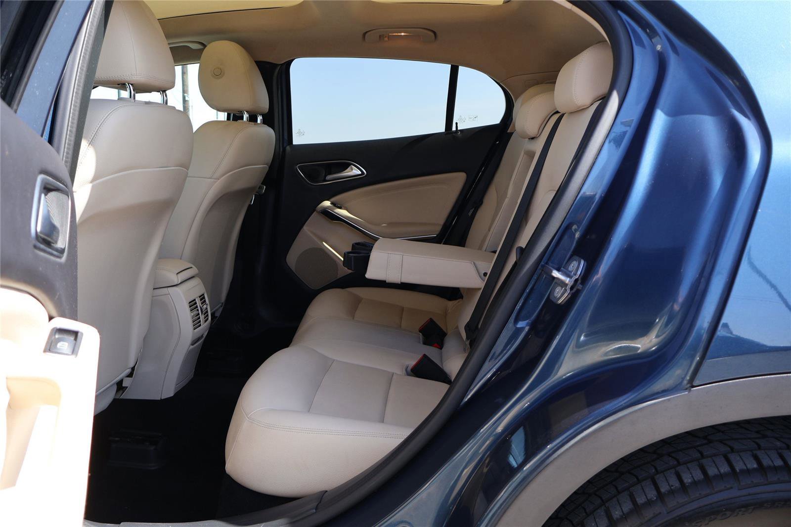 Used 2020 Mercedes-Benz GLA 250 4MATIC image 32