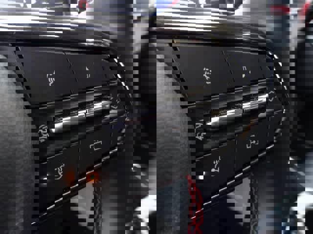 Used 2025 Chevrolet Equinox RS w/ Safety and Technology Package image 15