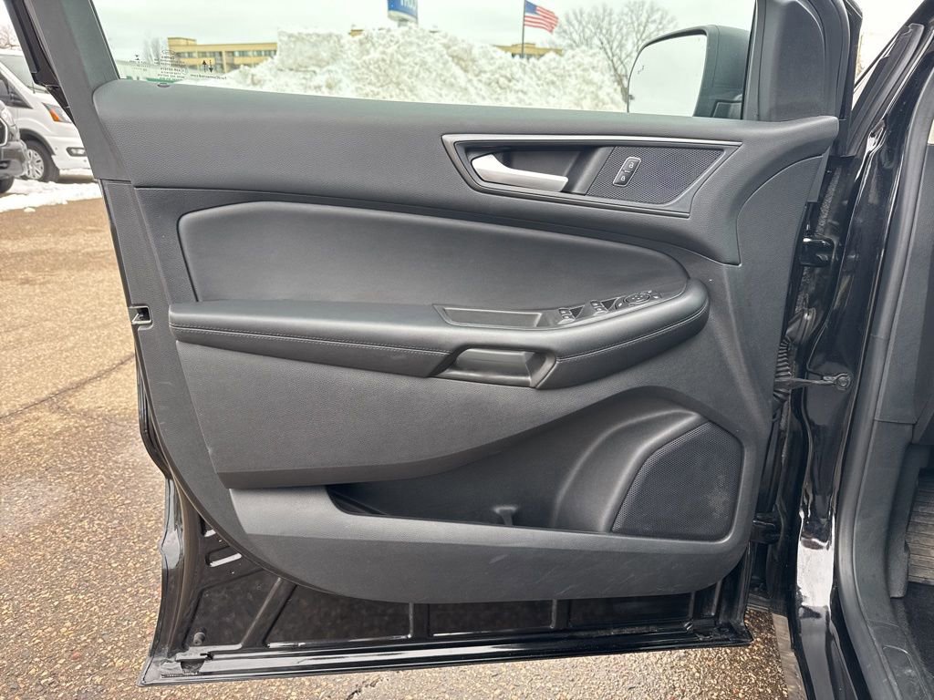 Certified 2021 Ford Edge SE image 27