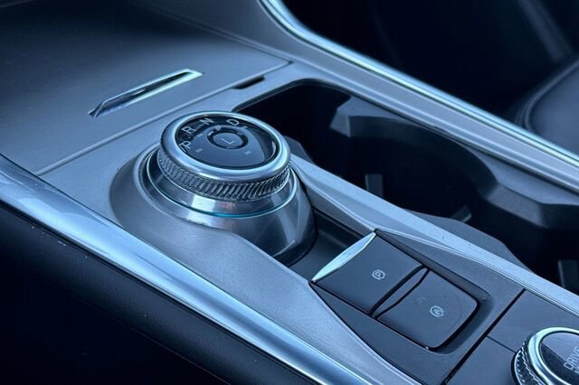 Certified 2022 Ford Explorer XLT w/ Equipment Group 202A image 20