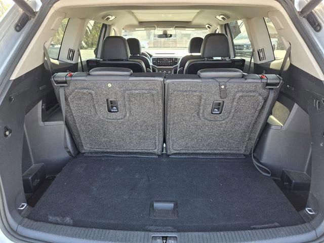 Used 2018 Volkswagen Atlas SEL Premium image 18