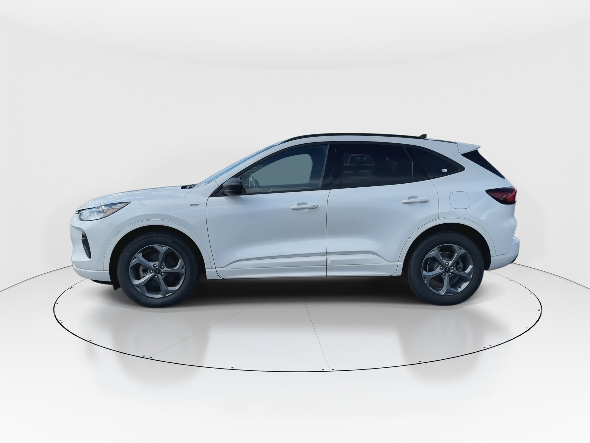 Certified 2024 Ford Escape ST-Line w/ Equipment Group 301A image 11