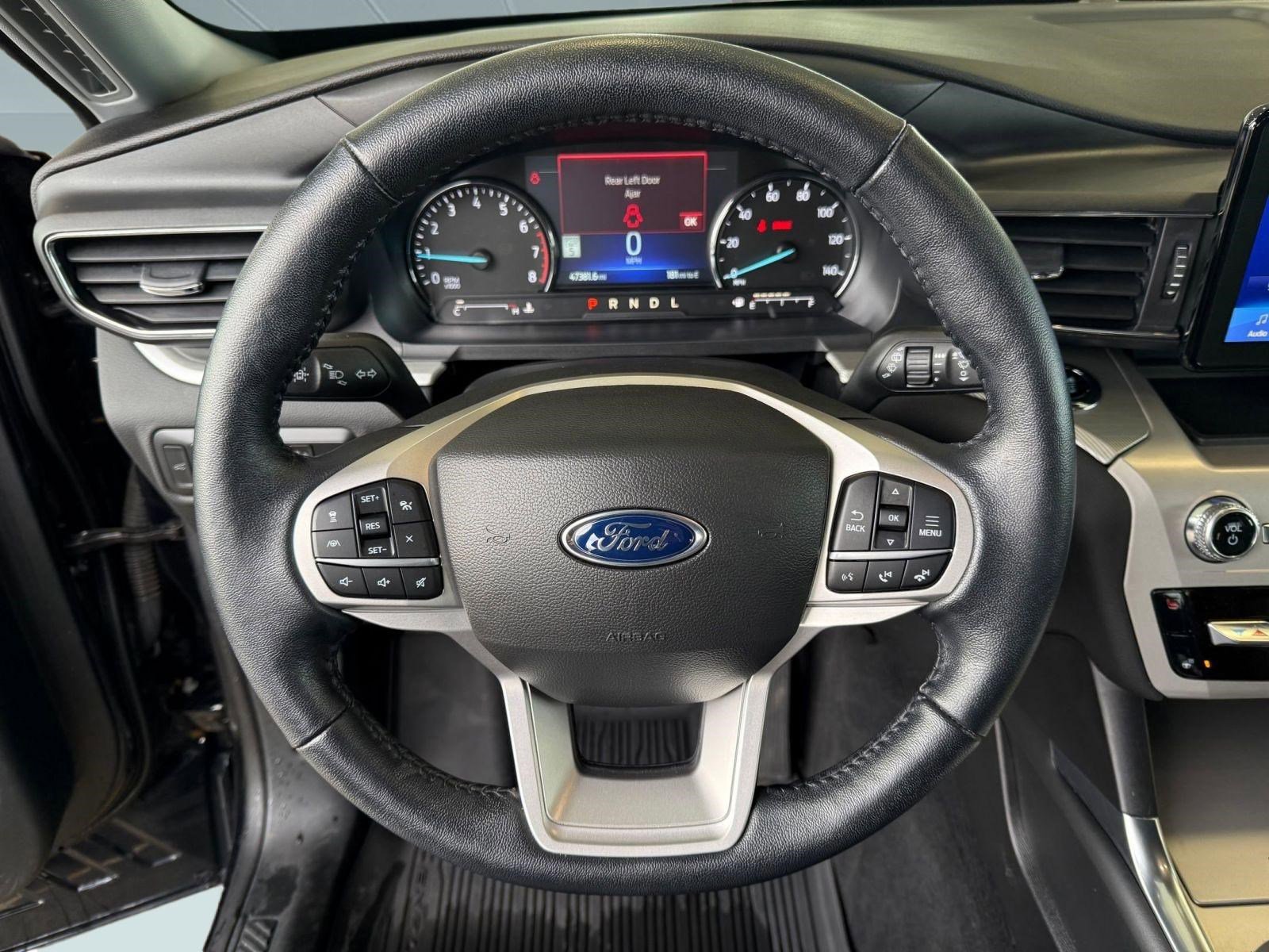 Certified 2022 Ford Explorer XLT w/ Equipment Group 202A image 17