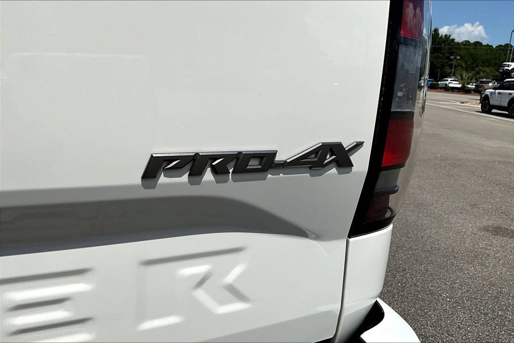 Used 2023 Nissan Frontier PRO-4X w/ Pro-4X Premium Package AWD/4WD image 27