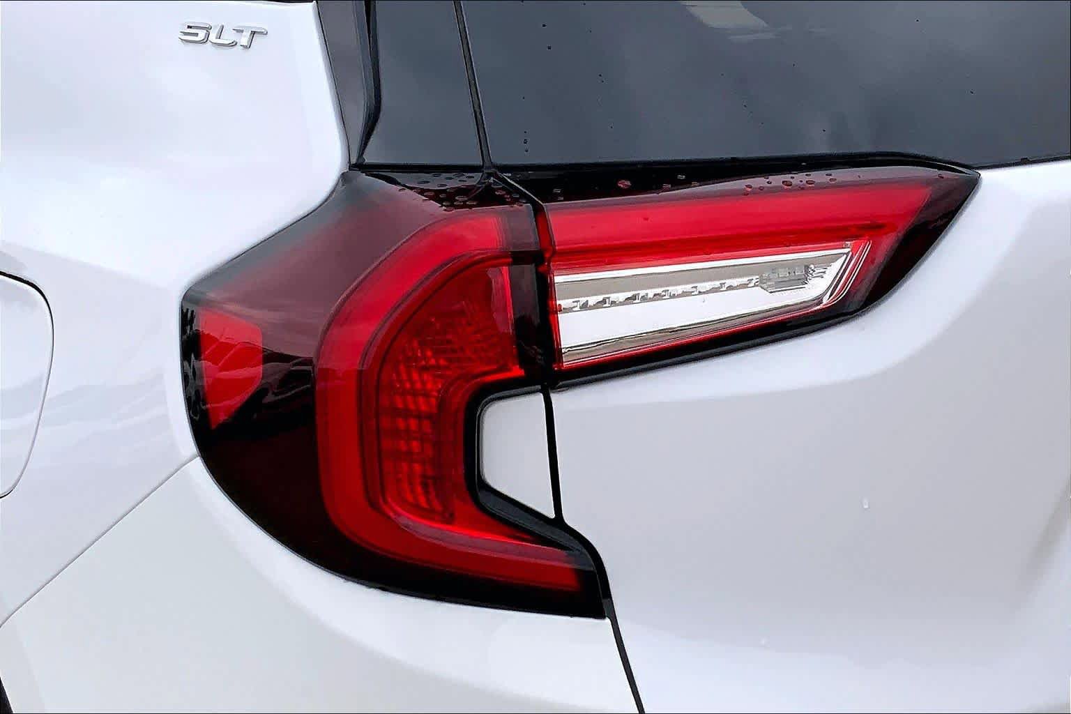 Used 2022 GMC Terrain SLT FWD image 29