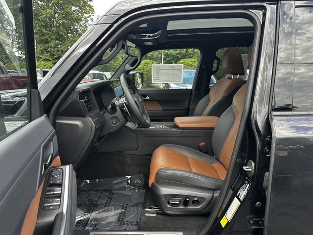 Used 2024 Lexus GX 550 w/ Accessory Package (Z1) AWD/4WD image 19