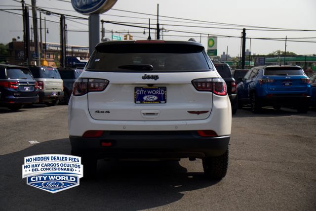Used 2025 Jeep Compass Trailhawk AWD/4WD image 5
