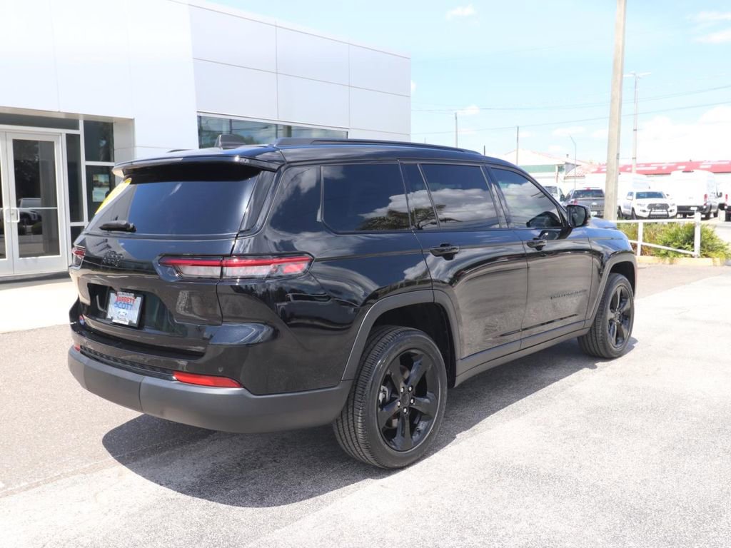 Used 2023 Jeep Grand Cherokee L Laredo RWD image 16