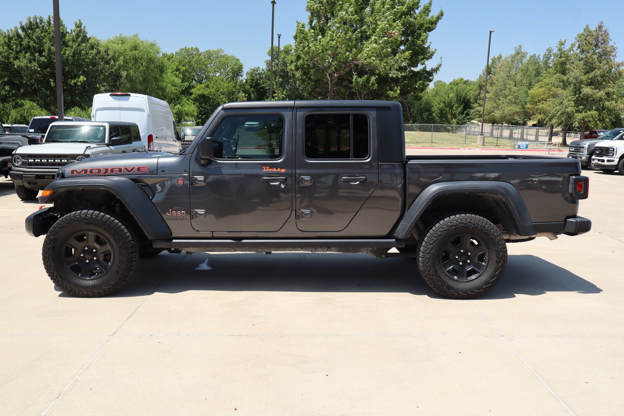 Used 2023 Jeep Gladiator Mojave w/ Trailer Tow Package AWD/4WD image 7