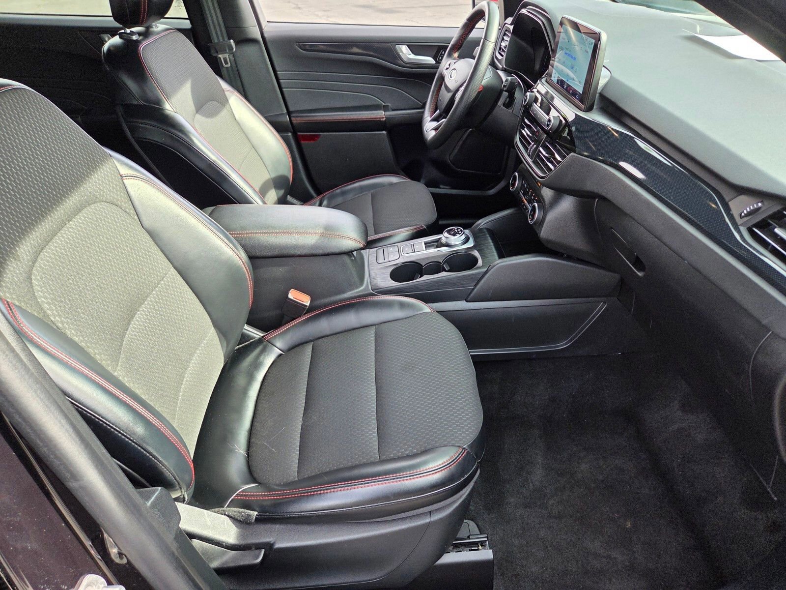 Certified 2024 Ford Escape ST-Line image 15