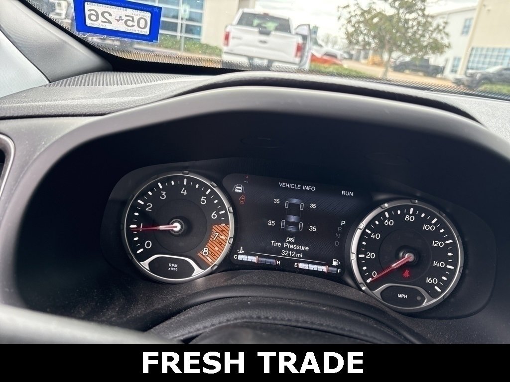 Used 2022 Jeep Renegade Latitude w/ Convenience Group image 5