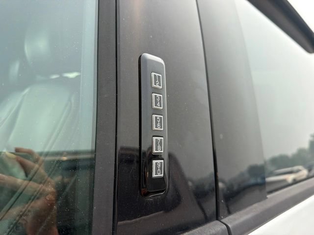 Certified 2019 Ford F250 Lariat w/ Lariat Ultimate Package AWD/4WD image 4