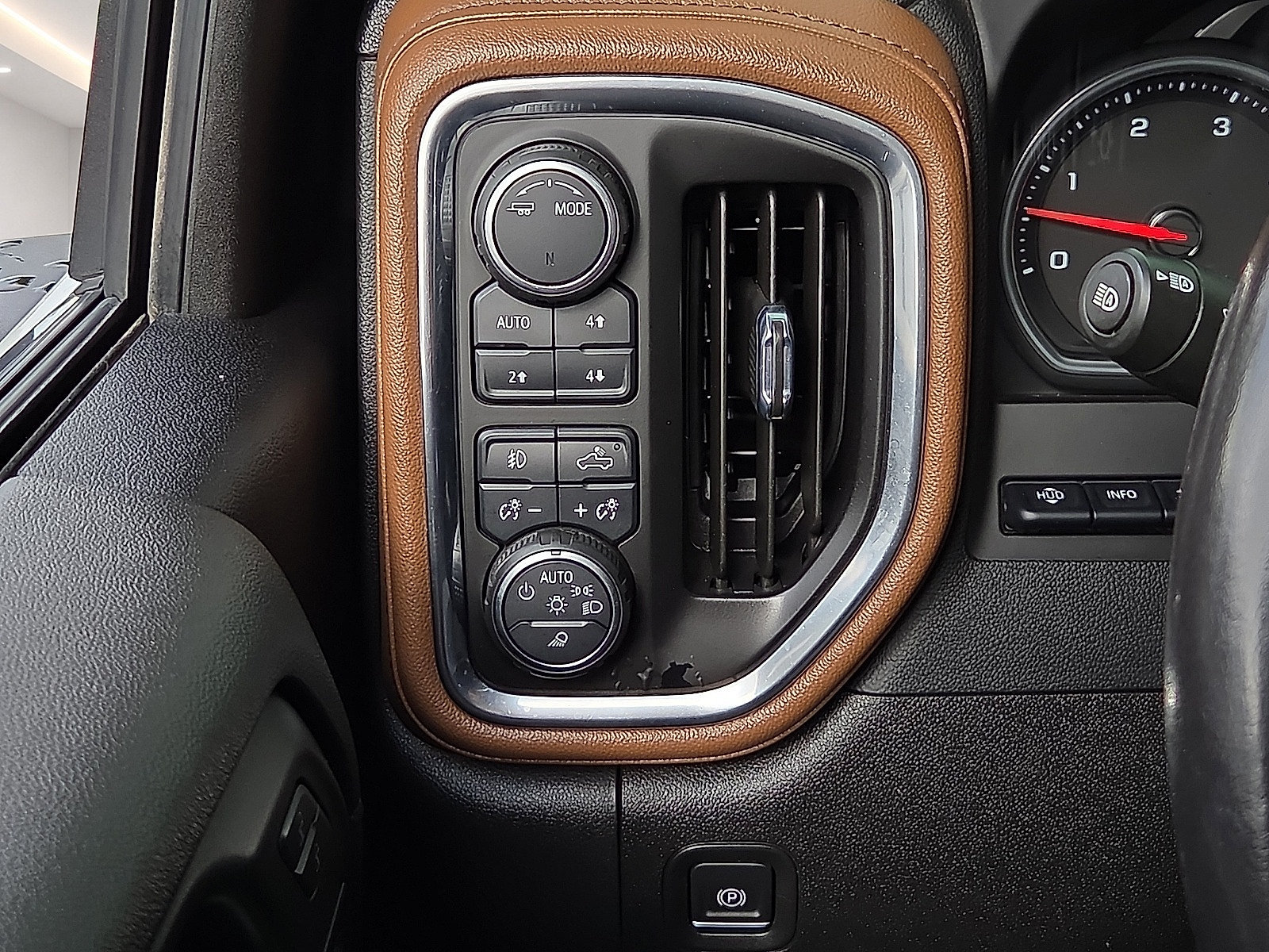 Used 2022 Chevrolet Silverado 3500 High Country w/ Z71 Off-Road Package AWD/4WD image 18