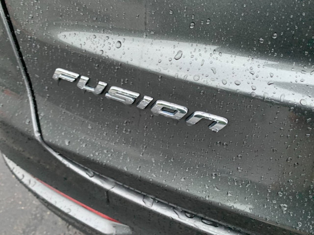 Certified 2020 Ford Fusion SE AWD/4WD image 16