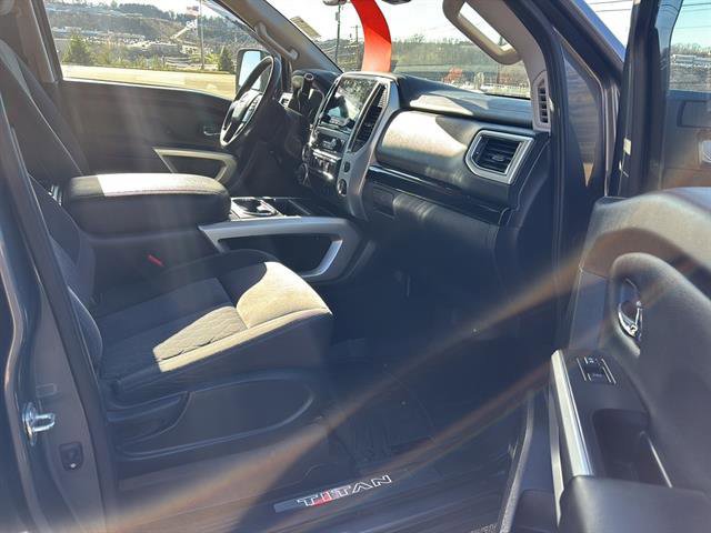 Used 2020 Nissan Titan SV w/ SV Convenience Package image 20