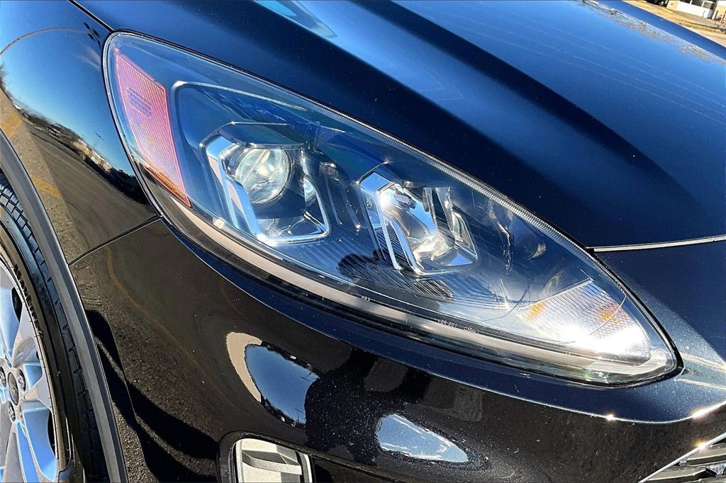 Certified 2022 Ford Escape SE w/ Cold Weather Package image 29