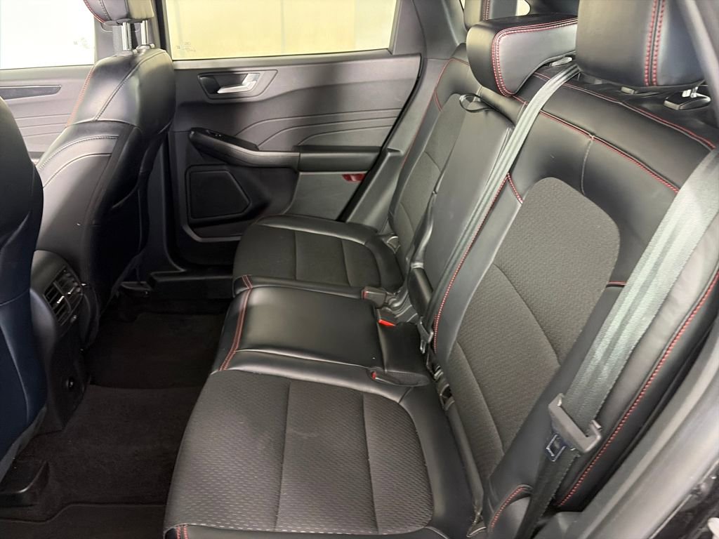Certified 2025 Ford Escape ST-Line Select image 13
