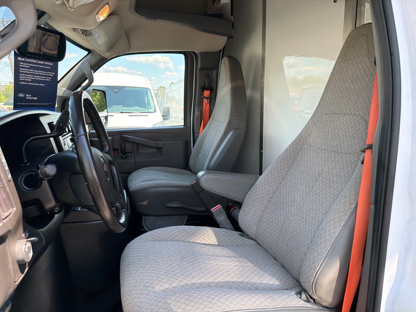 Used 2022 Chevrolet Express 3500 w/ Power Convenience Package RWD image 9