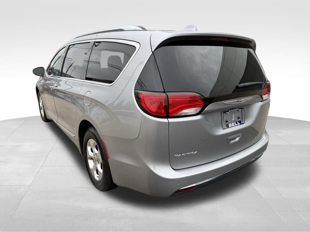 Used 2017 Chrysler Pacifica Touring-L Plus image 8