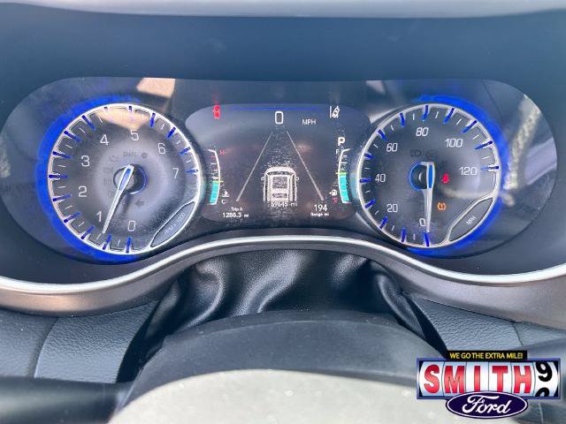 Used 2024 Chrysler Pacifica Touring-L FWD image 21