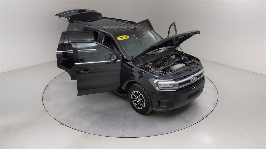 Certified 2024 Ford Expedition XLT image 49