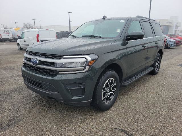 Certified 2023 Ford Expedition XLT image 4