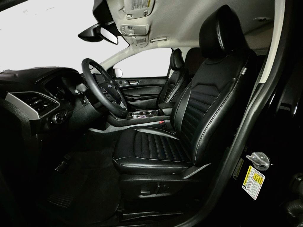 Certified 2024 Ford Edge SEL w/ Convenience Package AWD/4WD image 16
