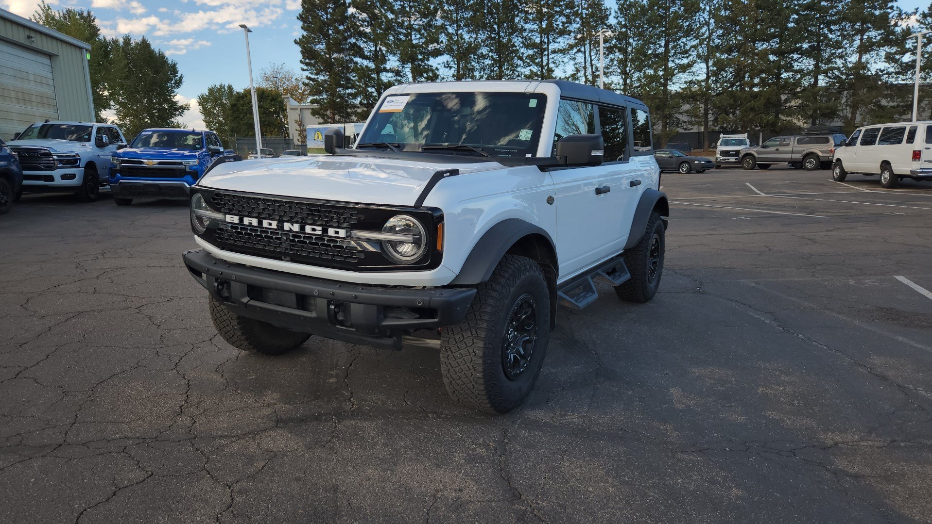 Certified 2024 Ford Bronco Wildtrak AWD/4WD image 3