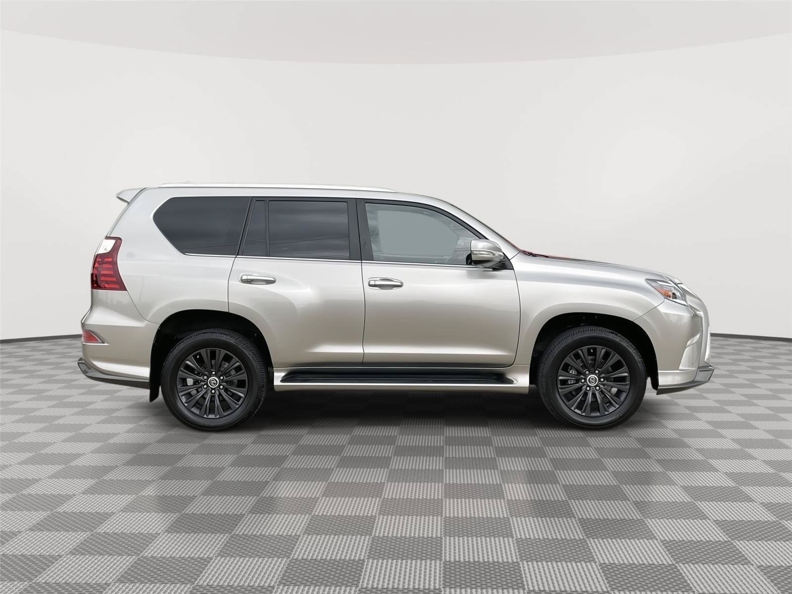 Used 2022 Lexus GX 460 Premium w/ Accessory Package AWD/4WD image 6