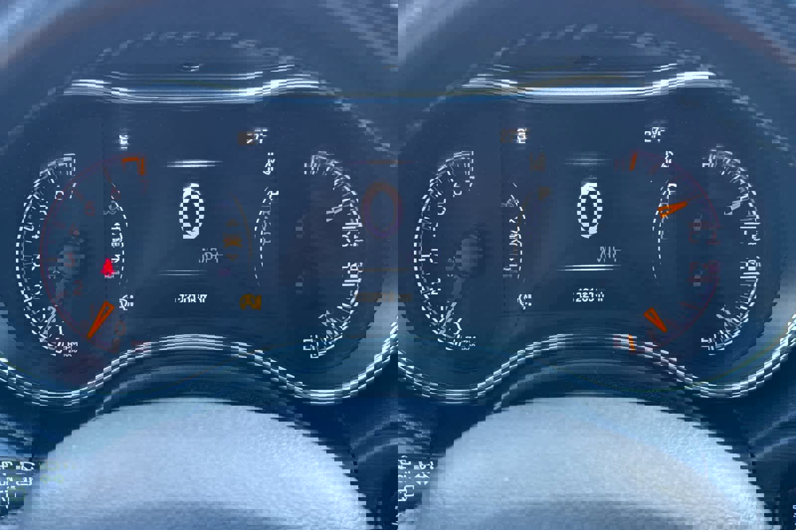 Used 2020 Jeep Grand Cherokee Altitude image 25