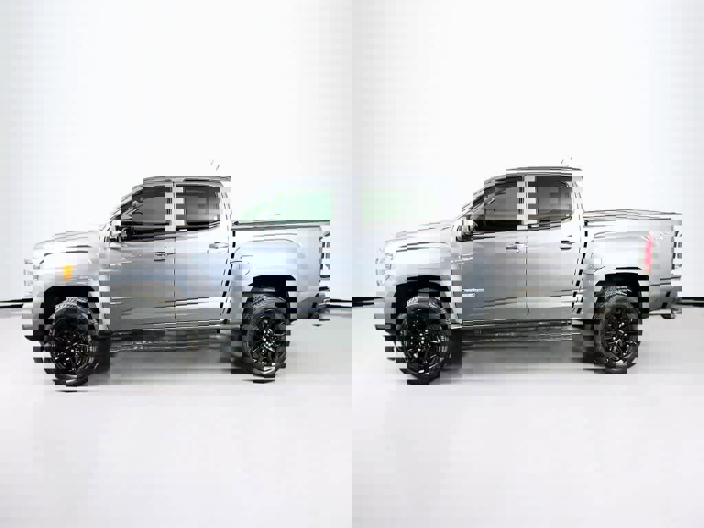 Used 2022 GMC Canyon Elevation w/ Elevation Premium Package image 3