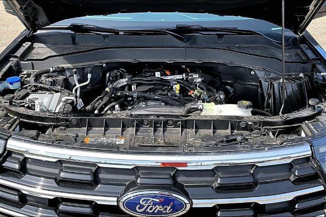 Certified 2025 Ford Explorer Active w/ Active Comfort Package AWD/4WD image 10