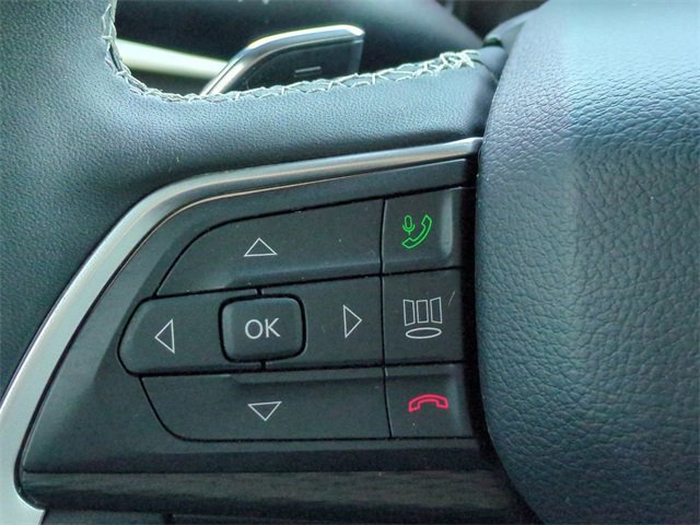 Used 2025 Jeep Grand Cherokee Laredo X image 23