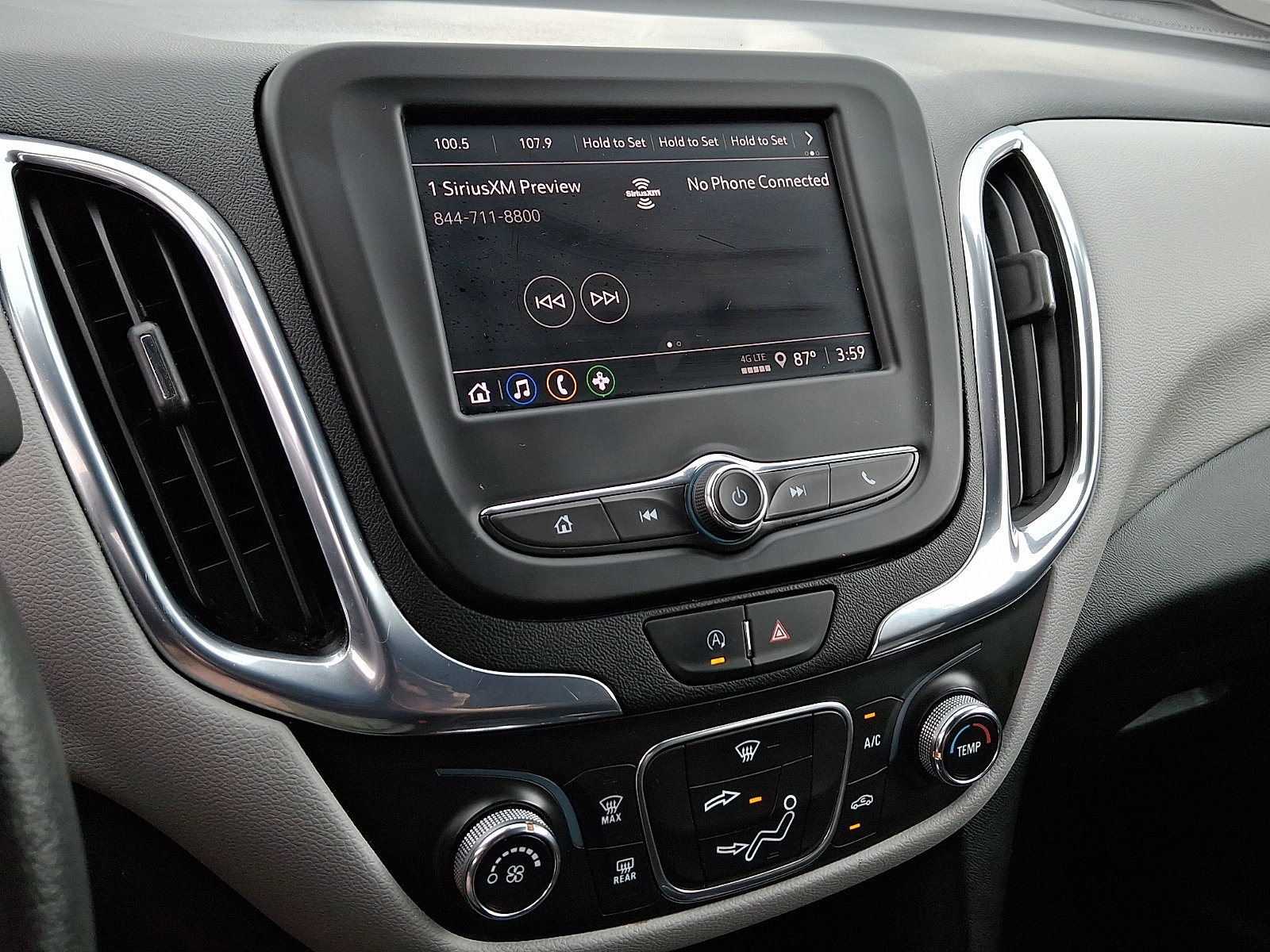 Used 2023 Chevrolet Equinox LS w/ LS Convenience Package FWD image 23