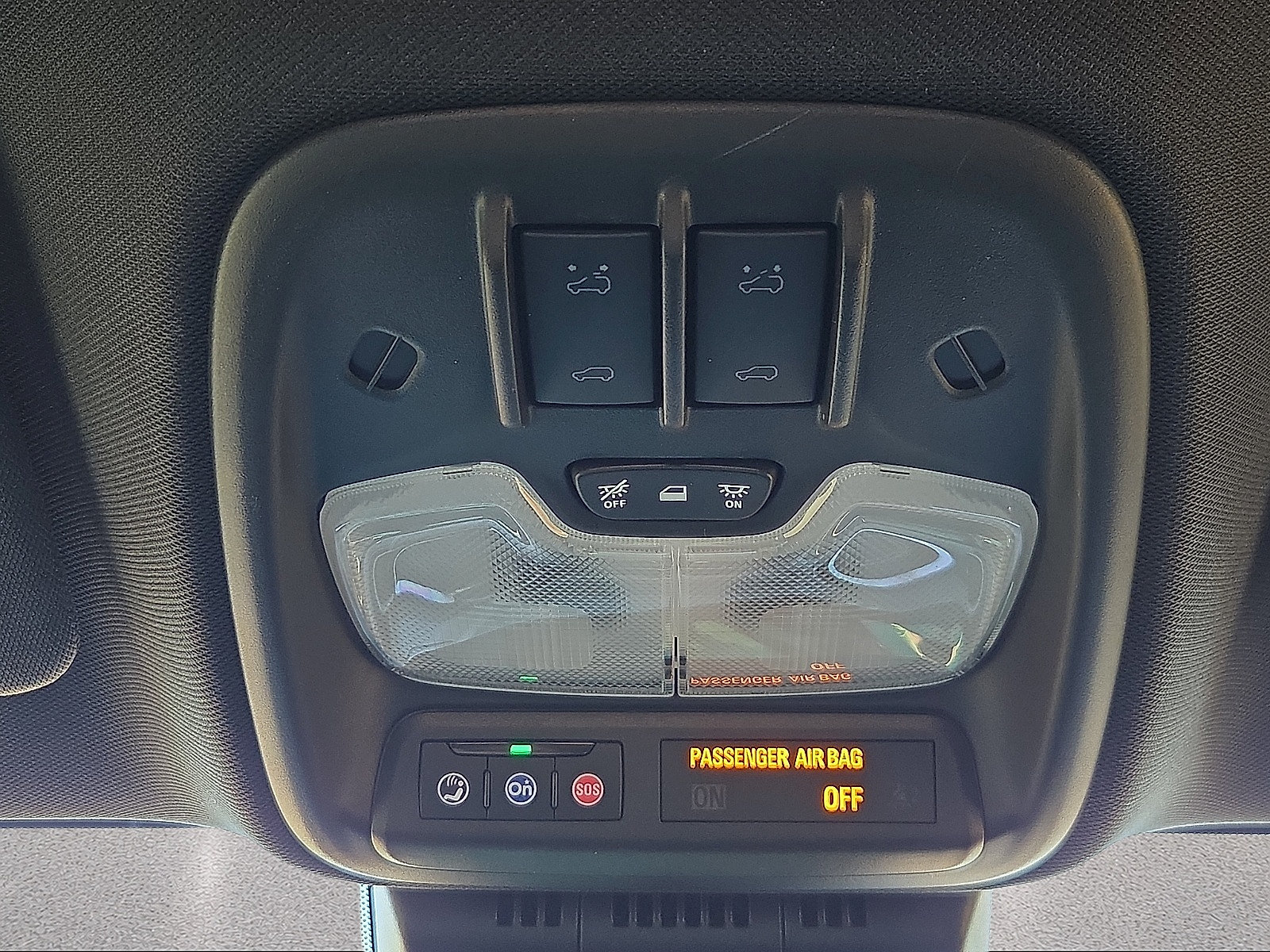 Used 2025 GMC Canyon Denali AWD/4WD image 20
