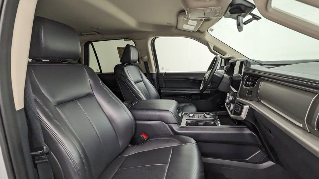 Certified 2024 Ford Expedition XLT image 42