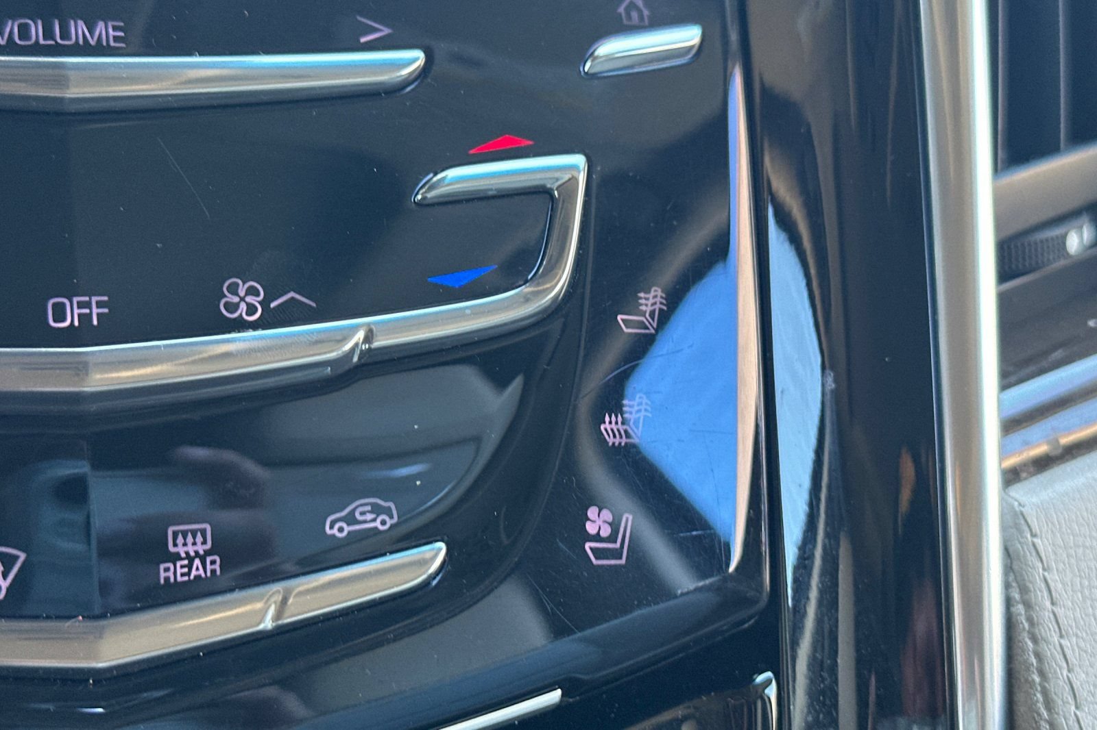 Used 2019 Cadillac Escalade Luxury RWD image 31