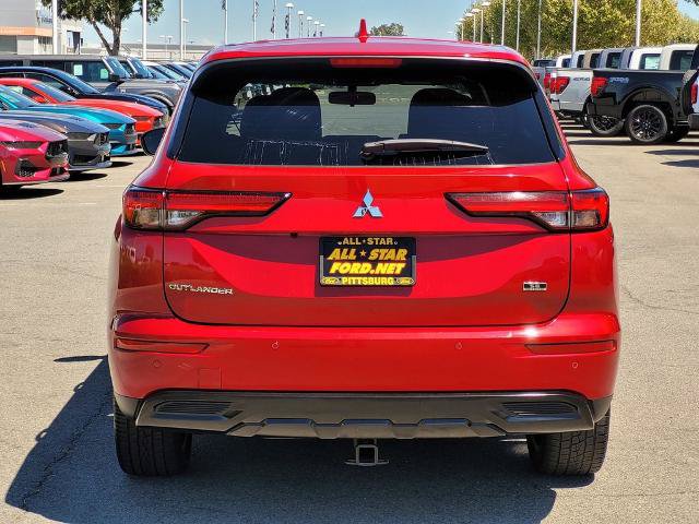 Used 2023 Mitsubishi Outlander SE Black Edition FWD image 5