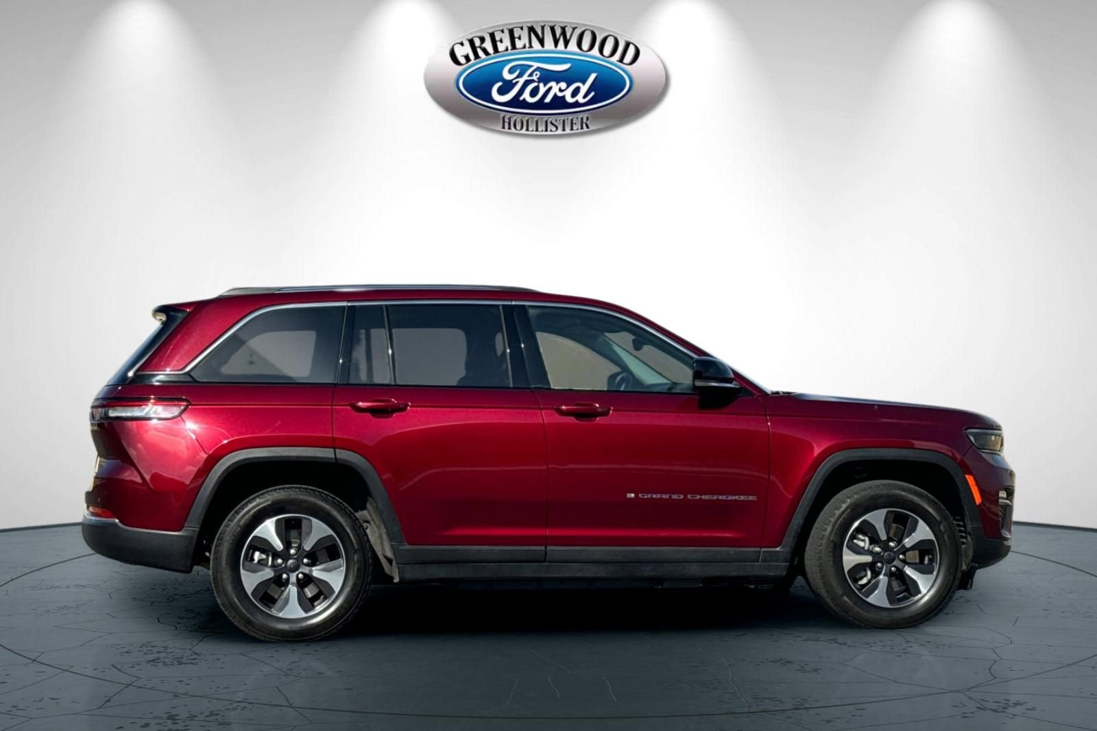 Used 2023 Jeep Grand Cherokee 4WD 4xe image 3