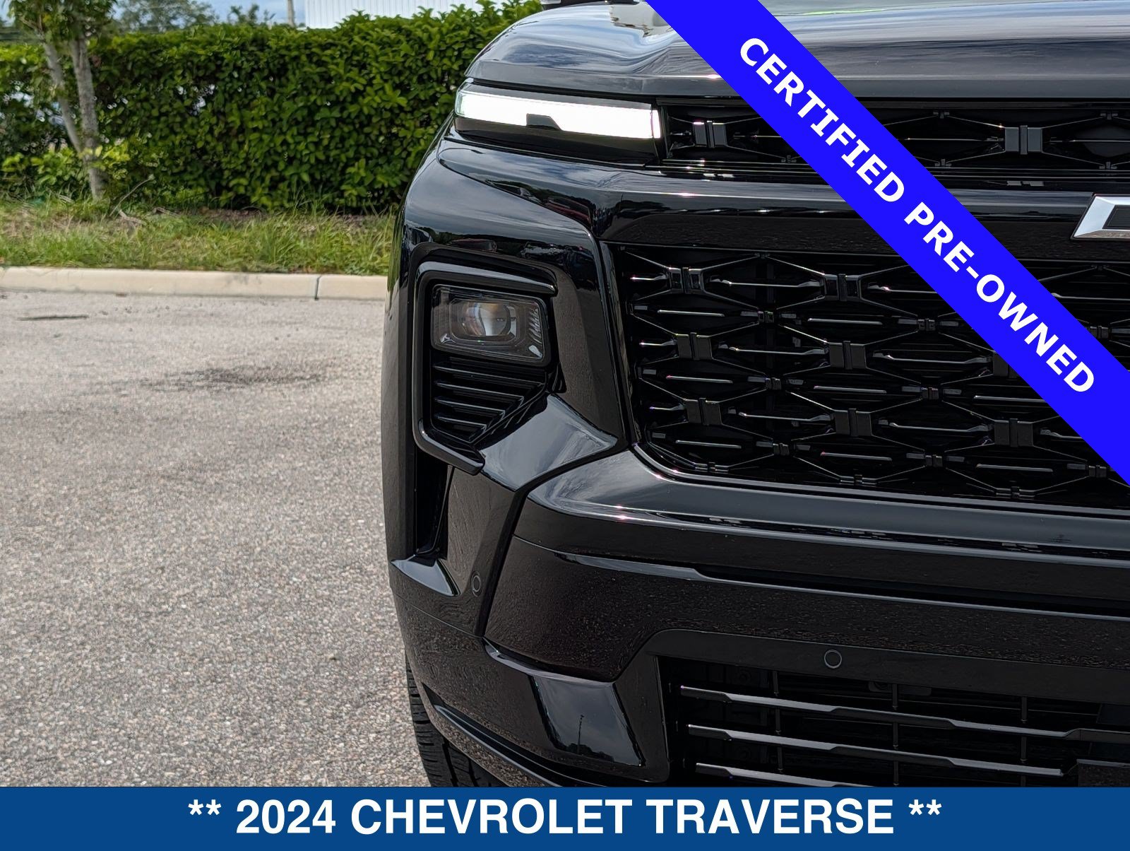 Used 2024 Chevrolet Traverse RS FWD image 10