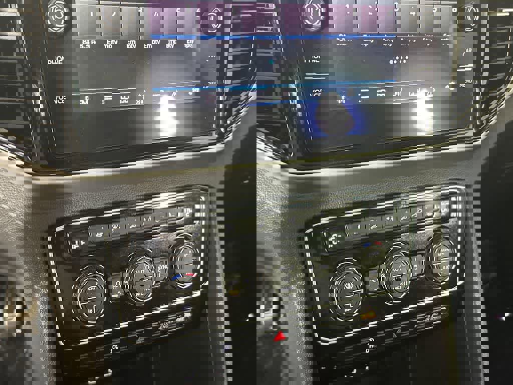 Used 2022 Volkswagen Atlas Cross Sport SEL R-Line image 47