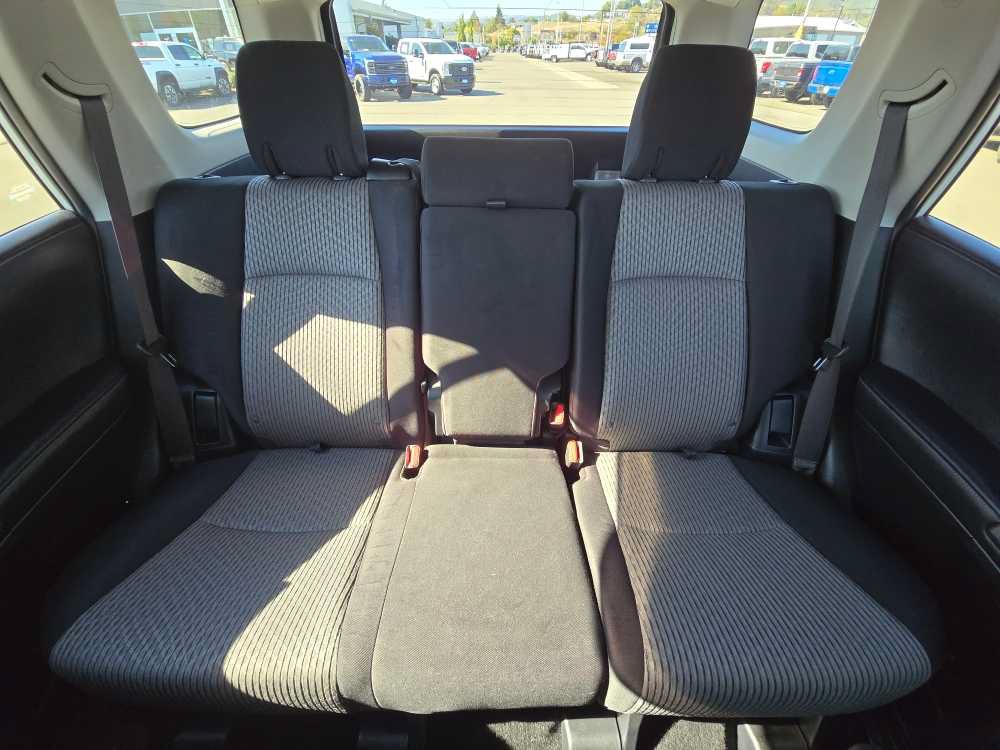 Used 2022 Toyota 4Runner SR5 AWD/4WD image 17
